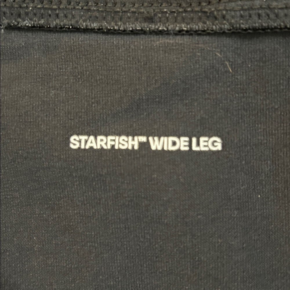 Lands' End Classic Black Leggings - Picture 3 of 4